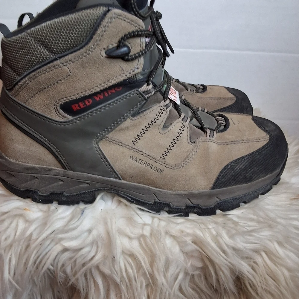 Red Wing Tru Hiker  Waterproof Hiking Boots - Brown and Black 10D